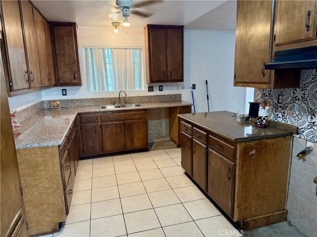 11509 3rd Avenue, Hesperia, CA 92345