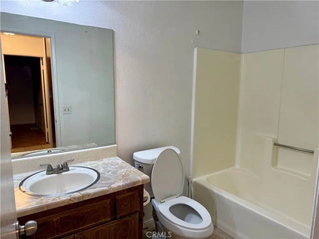 11509 3rd Avenue, Hesperia, CA 92345