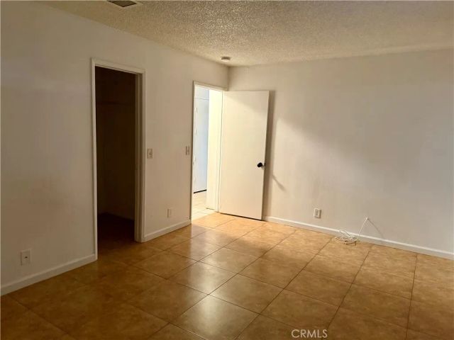 11509 3rd Avenue, Hesperia, CA 92345