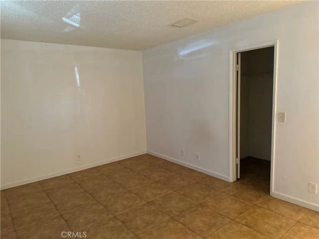 11509 3rd Avenue, Hesperia, CA 92345