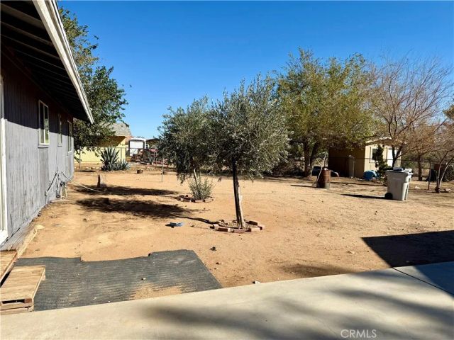 11509 3rd Avenue, Hesperia, CA 92345