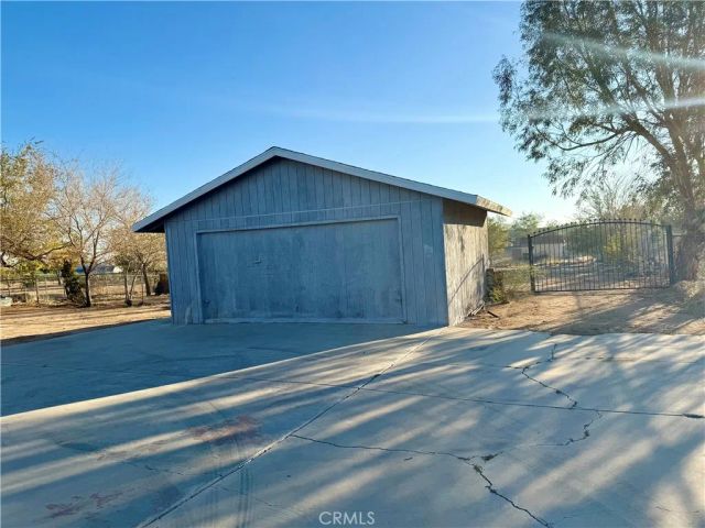 11509 3rd Avenue, Hesperia, CA 92345
