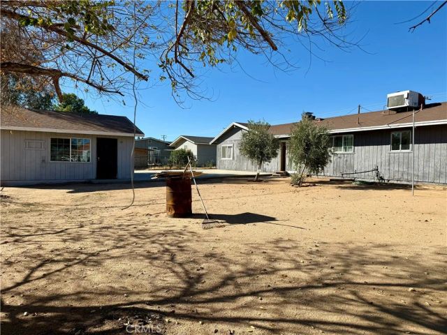 11509 3rd Avenue, Hesperia, CA 92345