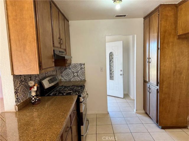 11509 3rd Avenue, Hesperia, CA 92345