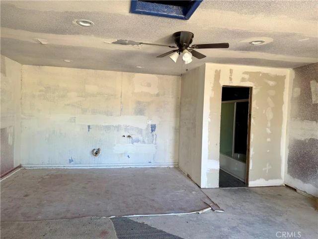 11509 3rd Avenue, Hesperia, CA 92345