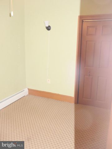 230 N SYCAMORE AVE, Clifton Heights, PA 19018