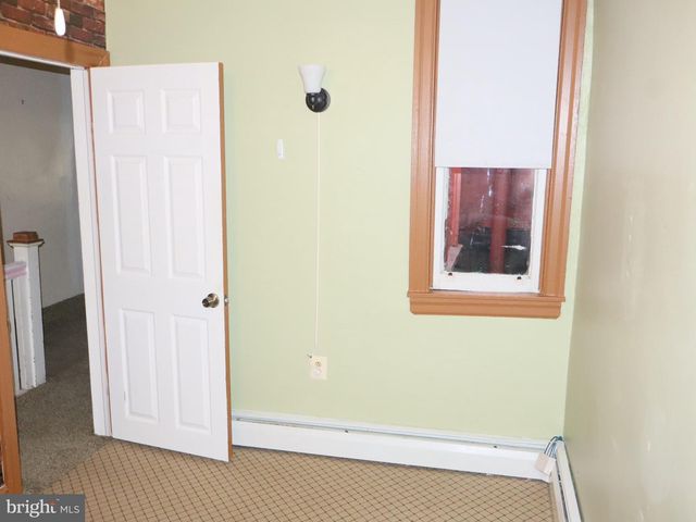 230 N SYCAMORE AVE, Clifton Heights, PA 19018