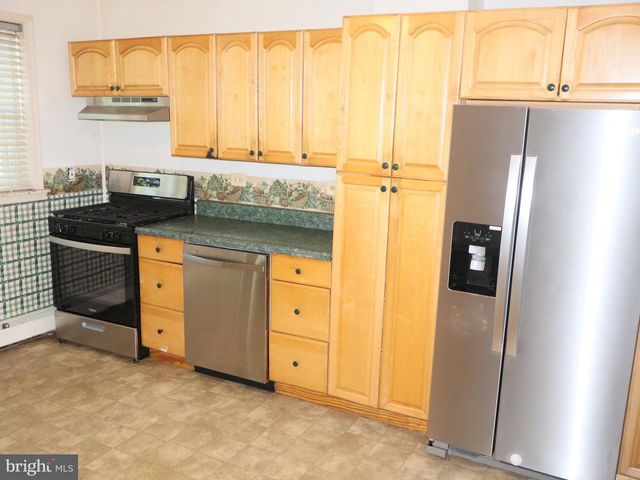 230 N SYCAMORE AVE, Clifton Heights, PA 19018