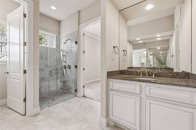 204 Delfino CIR, Lakeway, TX 78734