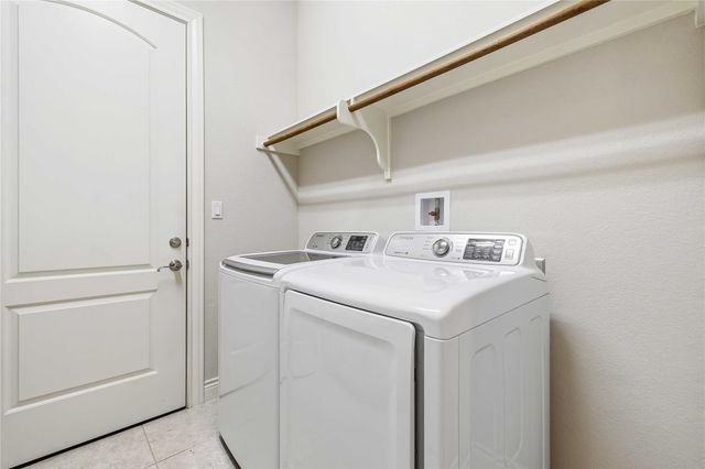 204 Delfino CIR, Lakeway, TX 78734