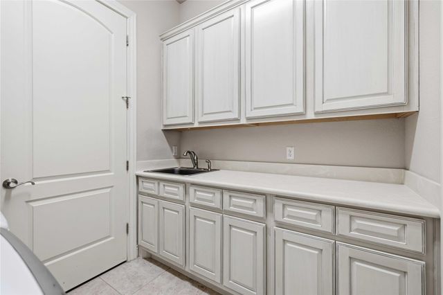 204 Delfino CIR, Lakeway, TX 78734