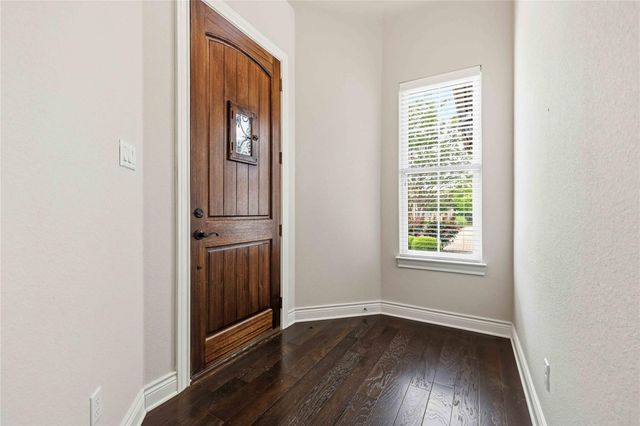 204 Delfino CIR, Lakeway, TX 78734