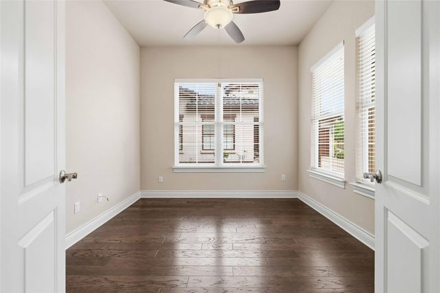 204 Delfino CIR, Lakeway, TX 78734