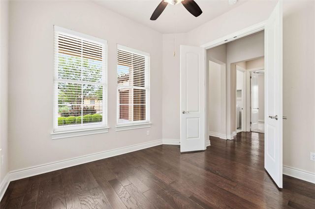 204 Delfino CIR, Lakeway, TX 78734