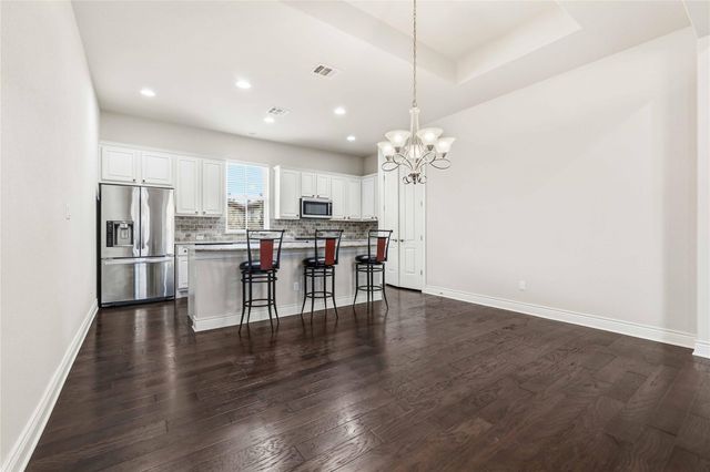 204 Delfino CIR, Lakeway, TX 78734