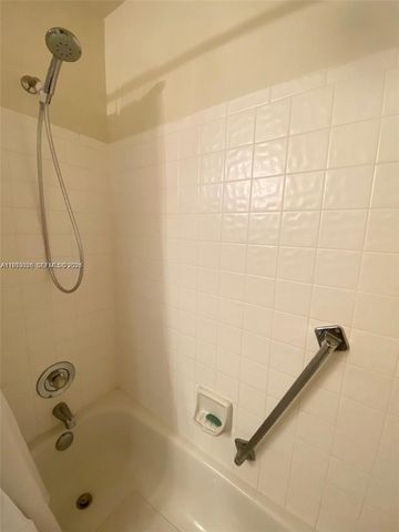 8089 Sweetbriar Way, Boca Raton, FL 33496