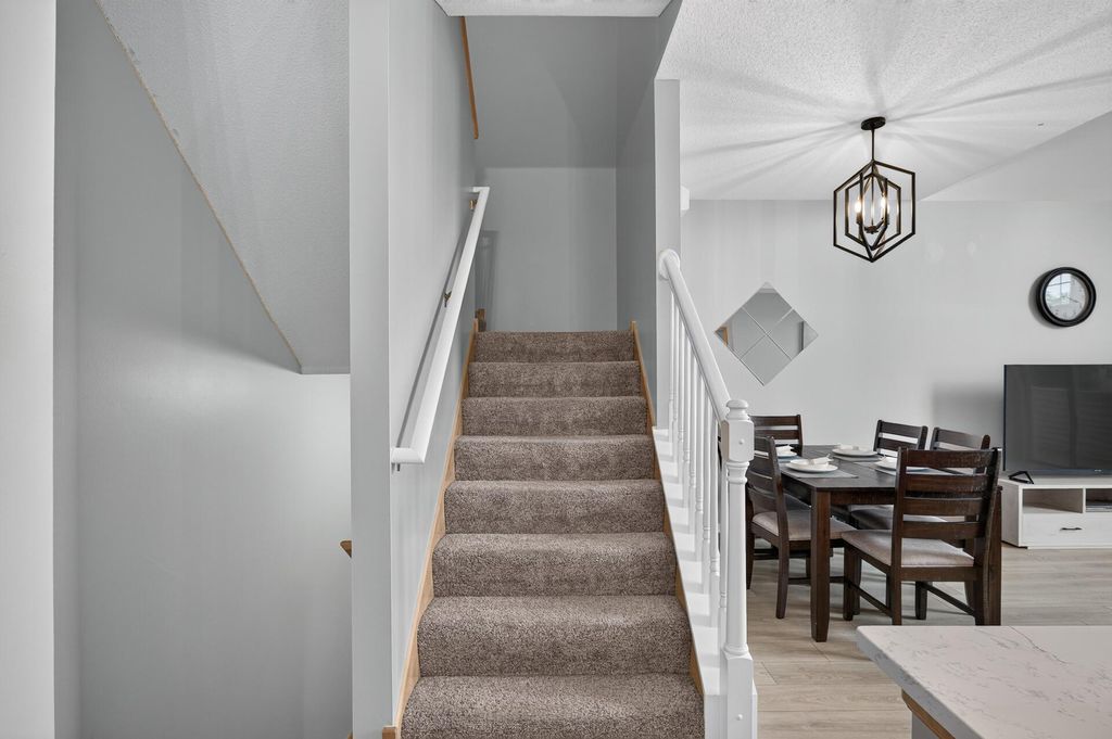 17679 Hackberry Court, Eden Prairie, MN 55347 — photo 4