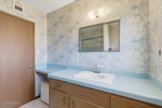 4719 N 69TH Street, Scottsdale, AZ 85251