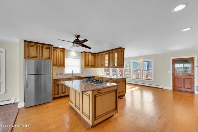 183 Vansant Avenue, Island Heights, NJ 08732