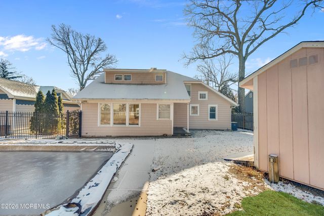 183 Vansant Avenue, Island Heights, NJ 08732