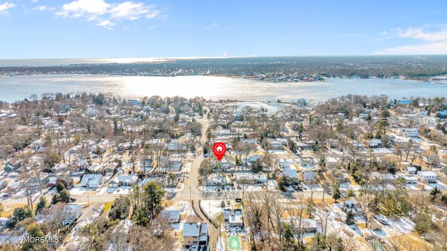 183 Vansant Avenue, Island Heights, NJ 08732