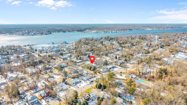 183 Vansant Avenue, Island Heights, NJ 08732