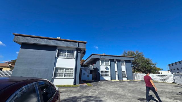 1290 NE 142nd Street 2, North Miami, FL 33161
