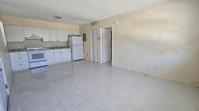 1290 NE 142nd Street 2, North Miami, FL 33161