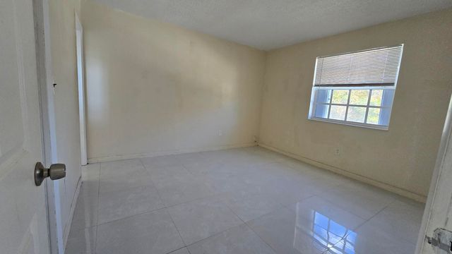 1290 NE 142nd Street 2, North Miami, FL 33161