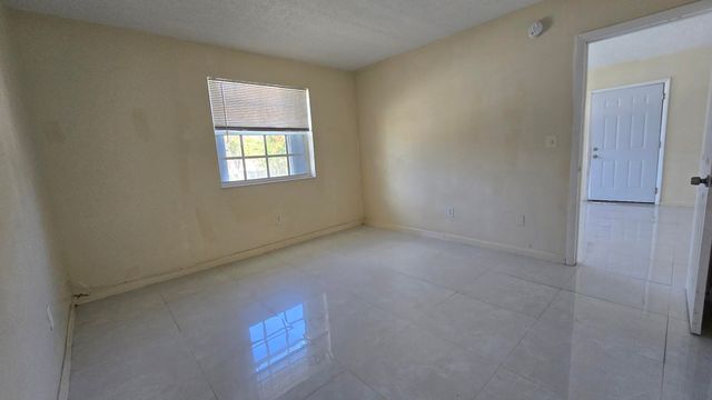 1290 NE 142nd Street 2, North Miami, FL 33161