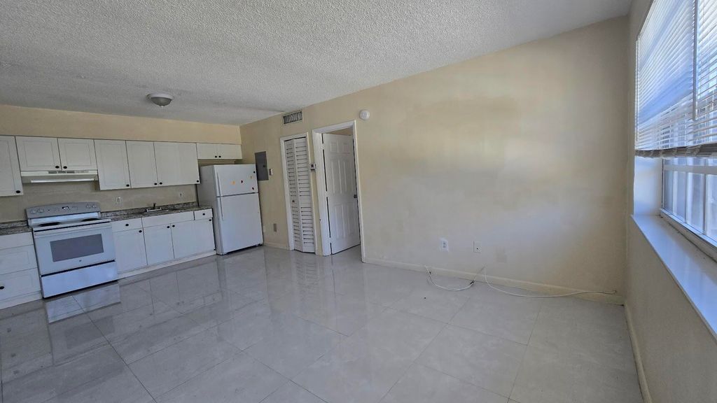 1290 NE 142nd Street 2, North Miami, FL 33161