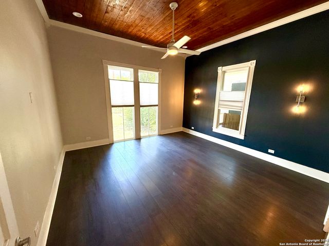804 Dawson, San Antonio, TX 78202