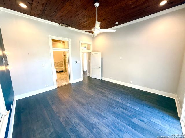 804 Dawson, San Antonio, TX 78202