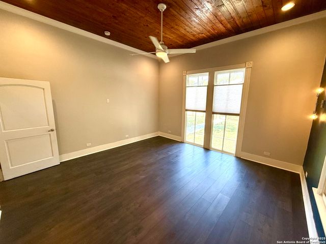 804 Dawson, San Antonio, TX 78202
