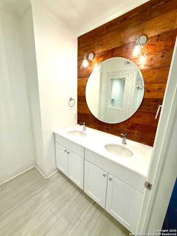 804 Dawson, San Antonio, TX 78202
