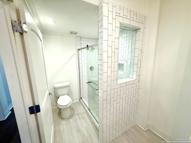 804 Dawson, San Antonio, TX 78202