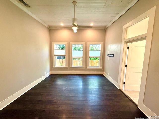 804 Dawson, San Antonio, TX 78202