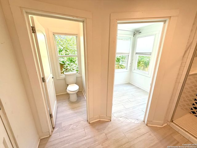 804 Dawson, San Antonio, TX 78202