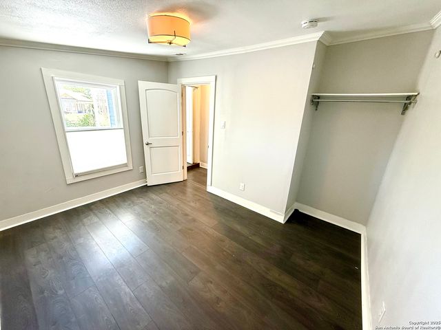804 Dawson, San Antonio, TX 78202