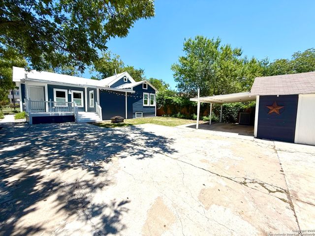 804 Dawson, San Antonio, TX 78202