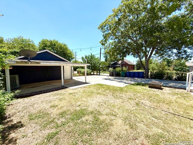 804 Dawson, San Antonio, TX 78202