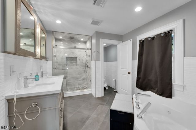 833 Salem Ave, Hillside Twp., NJ 07205
