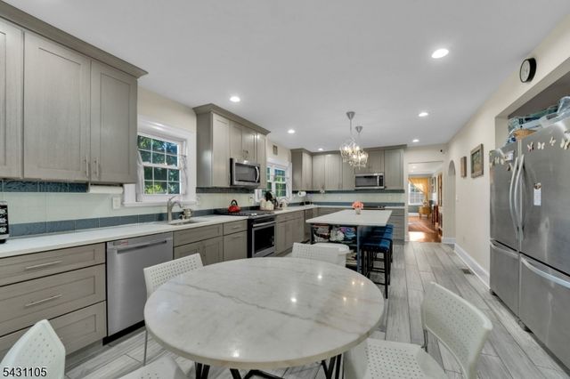 833 Salem Ave, Hillside Twp., NJ 07205