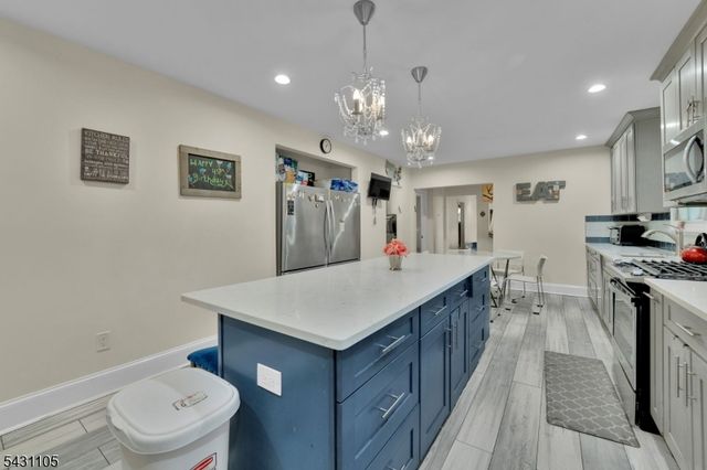 833 Salem Ave, Hillside Twp., NJ 07205