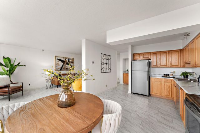 360 Sherman Street 1607, Saint Paul, MN 55102