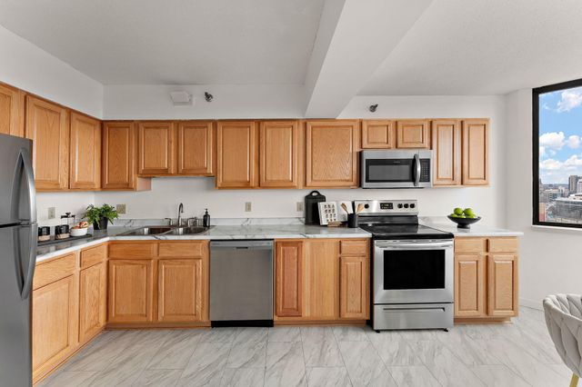 360 Sherman Street 1607, Saint Paul, MN 55102