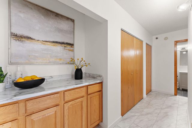 360 Sherman Street 1607, Saint Paul, MN 55102