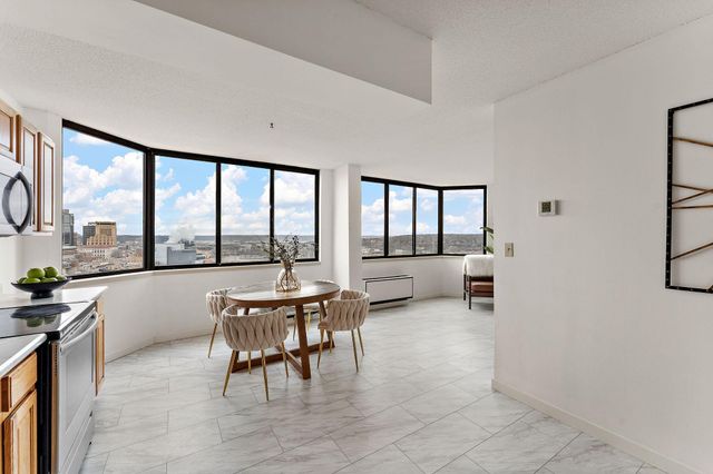 360 Sherman Street 1607, Saint Paul, MN 55102