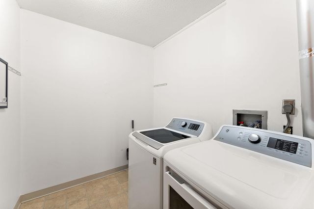 360 Sherman Street 1607, Saint Paul, MN 55102