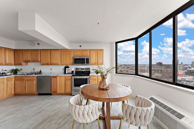 360 Sherman Street 1607, Saint Paul, MN 55102